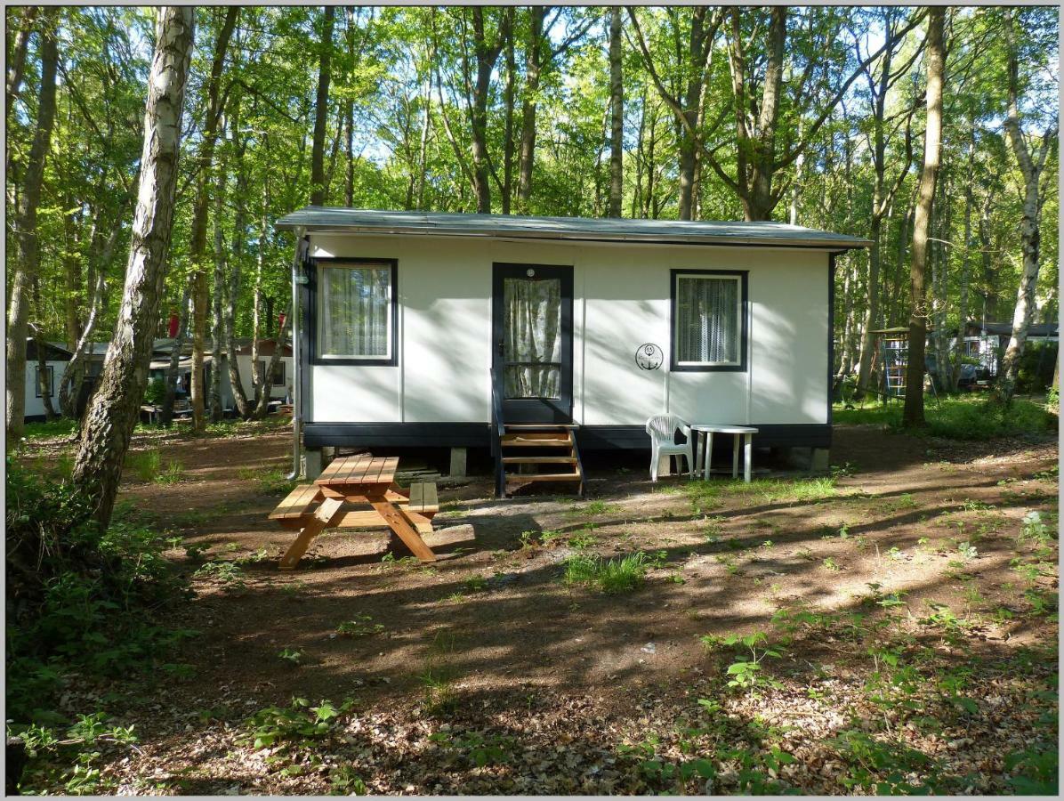 Ddr Bungalow Direkt Am Strand Auf Rugen Dranske Exteriér fotografie