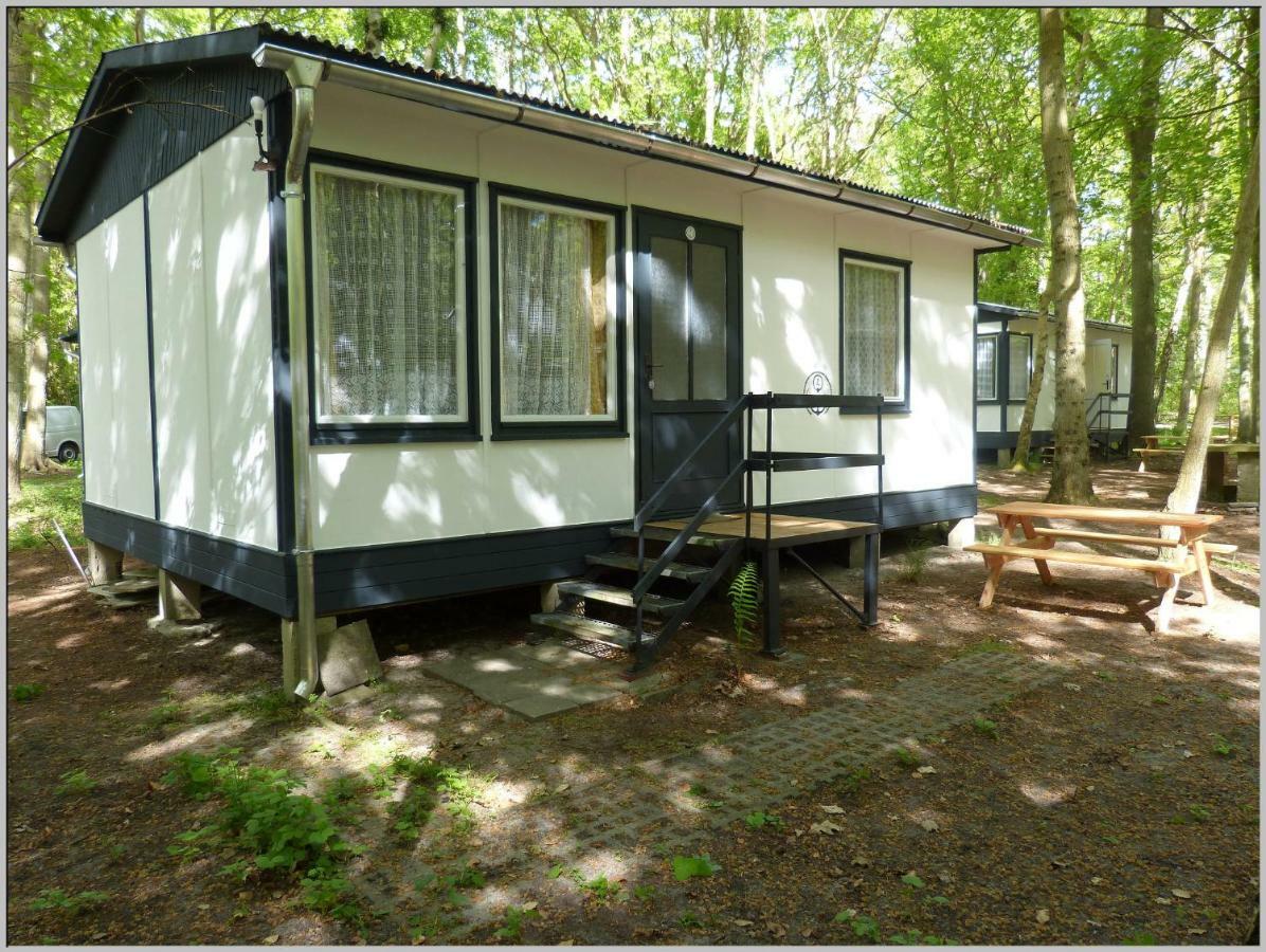 Ddr Bungalow Direkt Am Strand Auf Rugen Dranske Exteriér fotografie