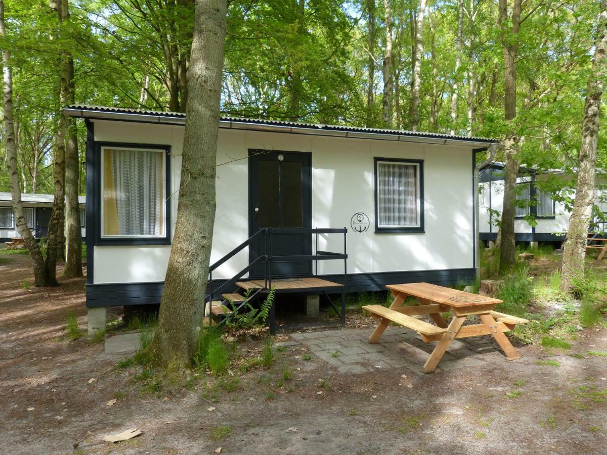 Ddr Bungalow Direkt Am Strand Auf Rugen Dranske Exteriér fotografie